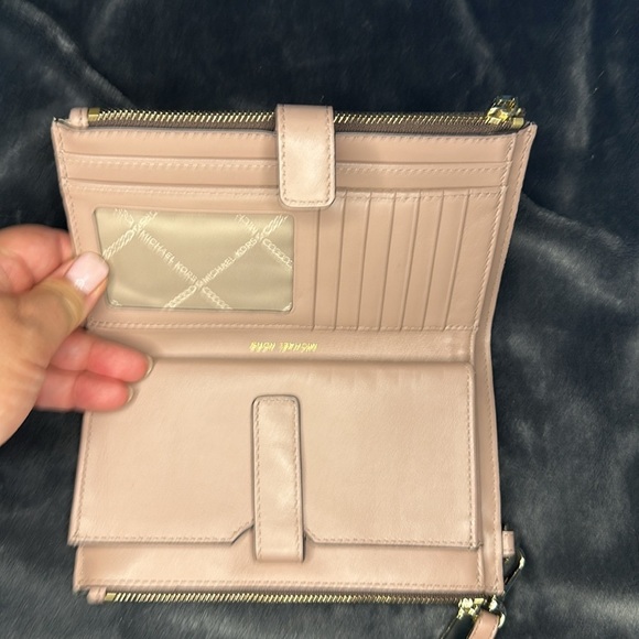 Michael Kors Double Zip Wallet Wristlet Leather Brown and Ballet Pink - Picture 8 of 10